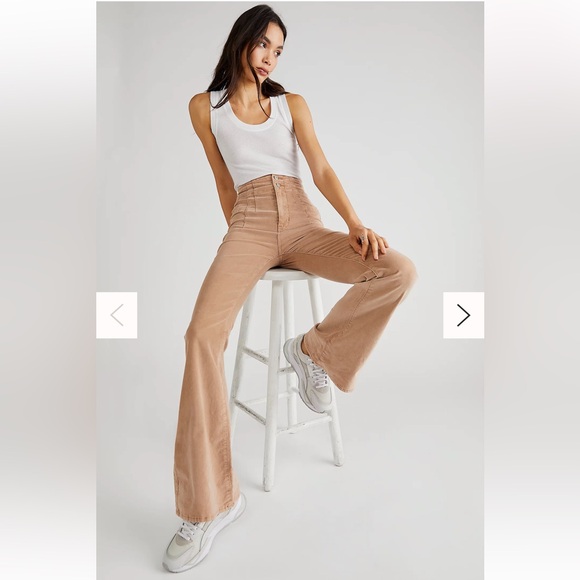 🪩We The Free Jayde Flare Jeans🪩 - Picture 1 of 10